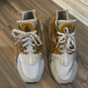 Nike Huarache Tortoise Sneakers 9.5 Women’s Running